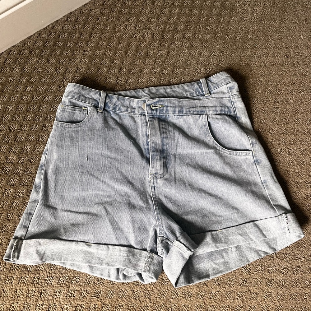 Cloud Ten Crossover Jean Shorts